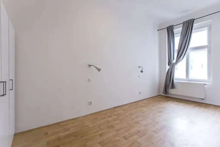 Pronájem bytu 2+kk, Praha - Karlín, U invalidovny, 55 m2