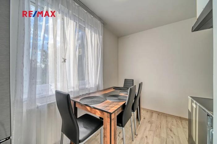 Prodej bytu 2+1, Lošany, 51 m2