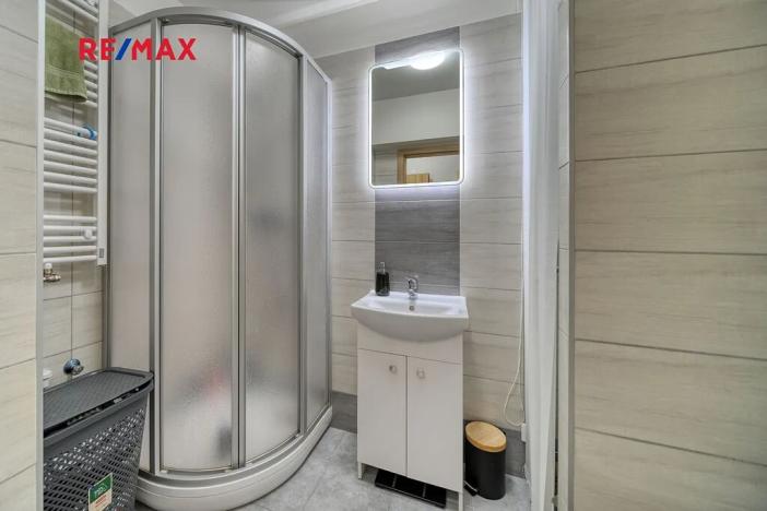 Prodej bytu 2+1, Lošany, 51 m2