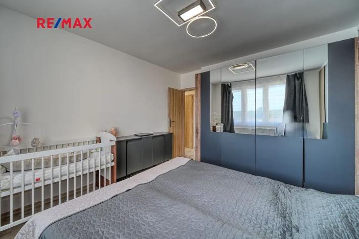 Prodej bytu 2+1, Lošany, 51 m2