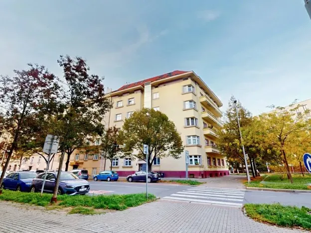 Prodej bytu 2+1, Praha - Holešovice, U Uranie, 55 m2