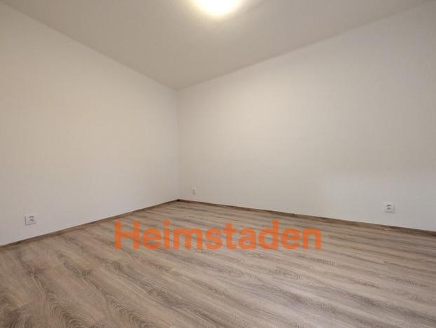 Pronájem bytu 2+1, Ostrava - Poruba, náměstí Boženy Němcové, 71 m2