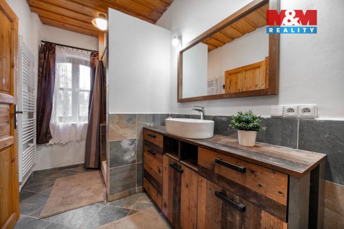 Prodej rodinného domu, Polička - Lezník, 260 m2