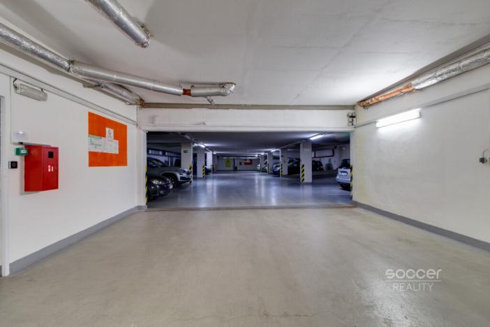 Pronájem garáže, Praha - Vysočany, Paříkova, 15 m2