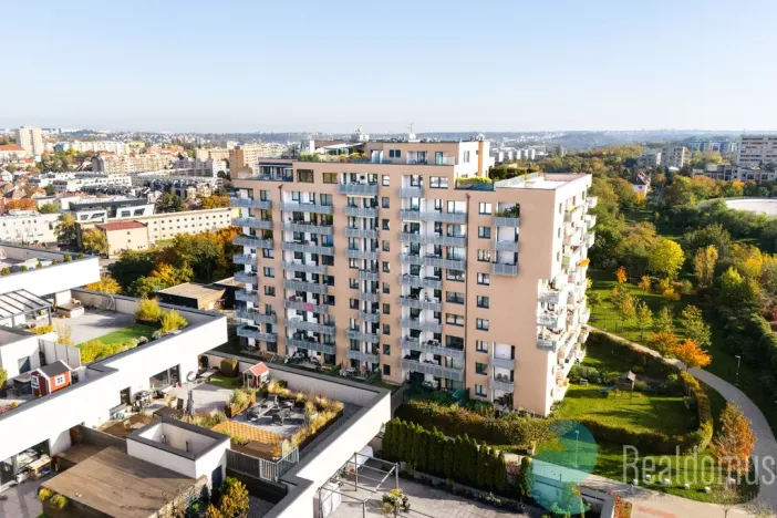 Prodej bytu 2+kk, Praha, Zvěřinova, 60 m2
