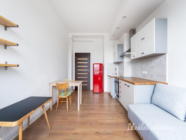 Pronájem bytu 1+1, Praha - Vršovice, Oblouková, 44 m2