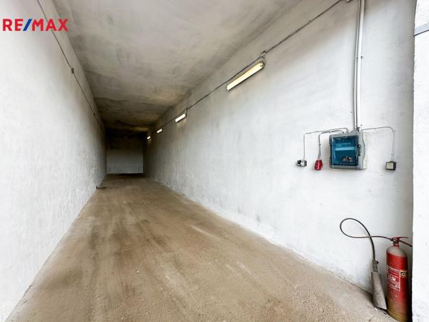 Pronájem garáže, Praha - Vinoř, Rosická, 69 m2