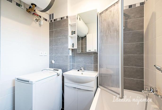 Pronájem bytu 4+kk, Praha - Podolí, Jeremenkova, 94 m2