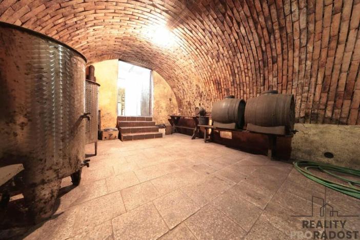 Prodej vinného sklepa, Mutěnice, 120 m2