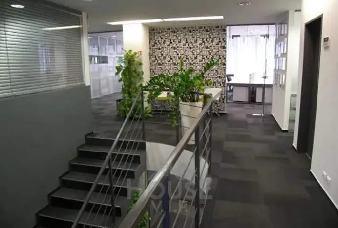 Prodej kanceláře, Praha - Nusle, Pod pramenem, 616 m2