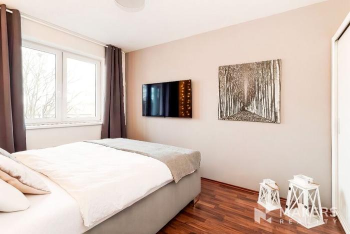 Pronájem bytu 2+kk, Praha - Žižkov, Biskupcova, 54 m2