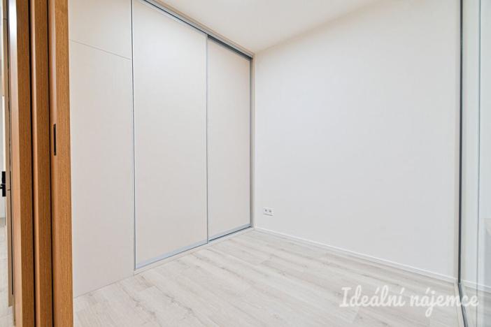 Pronájem bytu 1+kk, Brno, Dornych, 39 m2