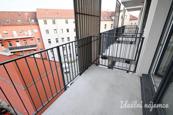 Pronájem bytu 1+kk, Brno, Dornych, 39 m2