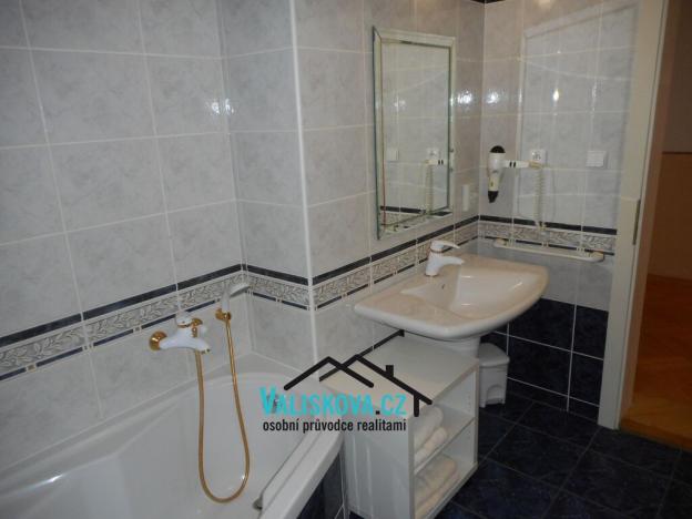 Pronájem bytu 2+kk, Kroměříž, Riegrovo náměstí, 70 m2