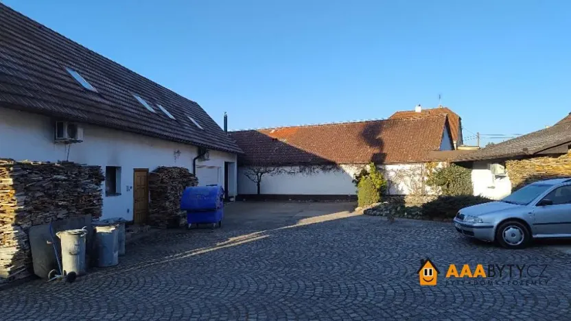 Prodej vícegeneračního domu, Hýskov, Prostřední, 330 m2