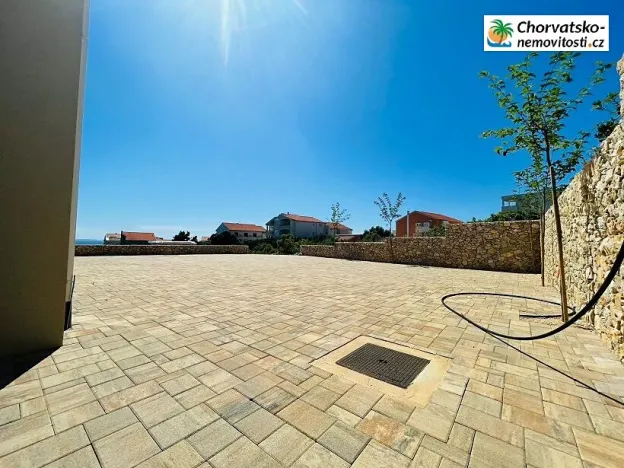 Prodej bytu 3+1, Novalja, Chorvatsko, 76 m2