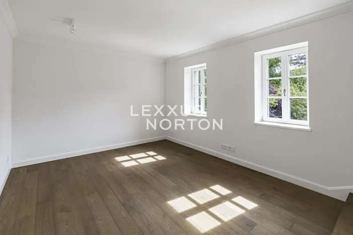 Pronájem vily, Praha - Dejvice, V Šáreckém údolí, 253 m2