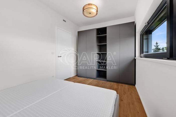 Pronájem bytu 2+kk, Praha - Troja, Pod Hrachovkou, 61 m2