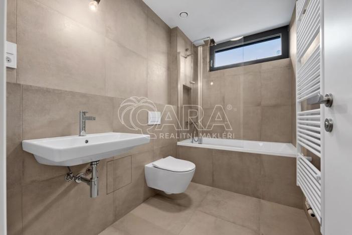 Pronájem bytu 2+kk, Praha - Troja, Pod Hrachovkou, 61 m2