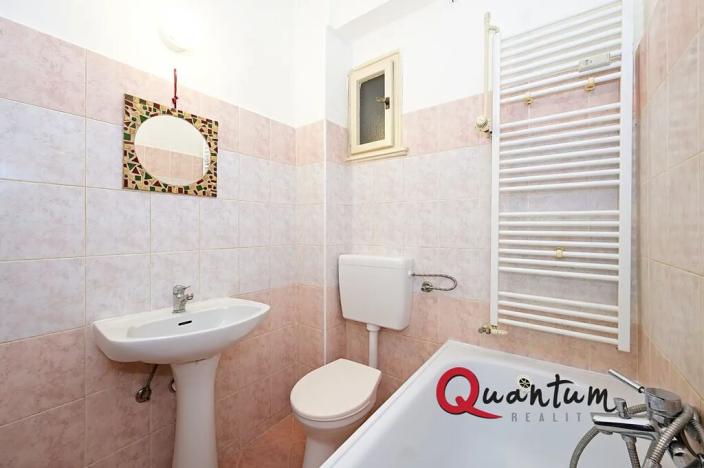 Pronájem bytu 1+kk, Praha - Holešovice, Veverkova, 29 m2