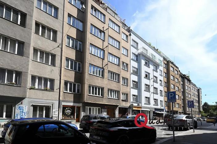 Pronájem bytu 1+kk, Praha - Holešovice, Veverkova, 29 m2