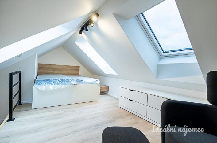 Pronájem bytu 1+kk, Praha - Záběhlice, Za návsí, 26 m2