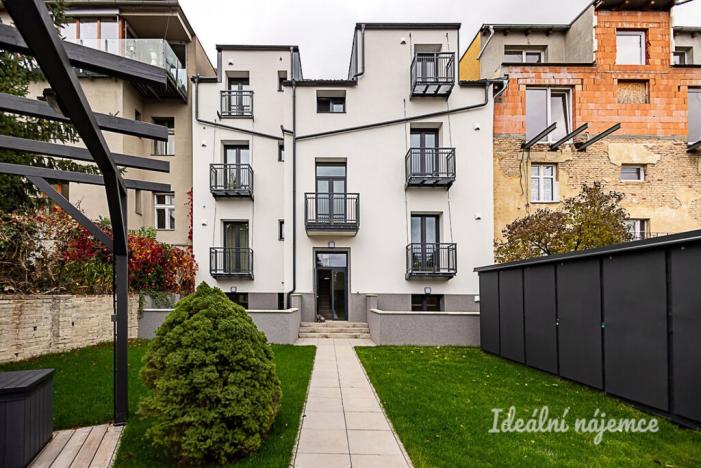 Pronájem bytu 1+kk, Praha - Záběhlice, Za návsí, 29 m2