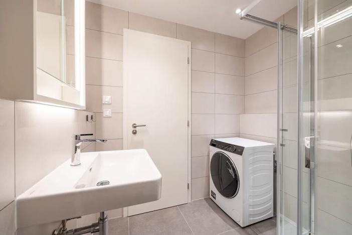 Pronájem bytu 1+kk, Praha - Horní Měcholupy, Milánská, 35 m2