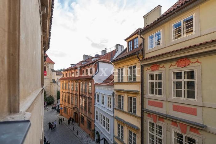 Pronájem bytu 2+1, Praha - Malá Strana, Mostecká, 80 m2