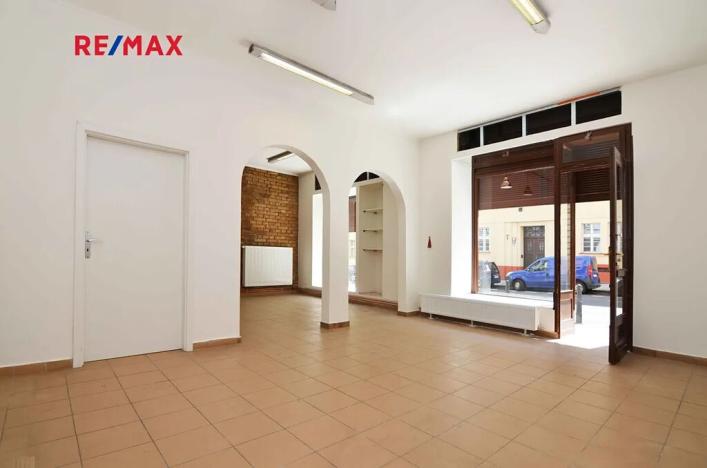 Pronájem obchodního prostoru, Praha - Bubeneč, Veletržní, 60 m2