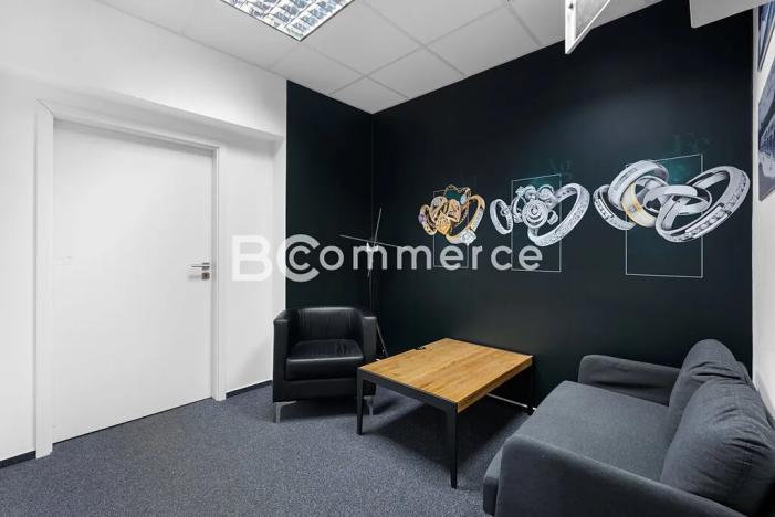 Prodej kanceláře, Brno, Holzova, 640 m2