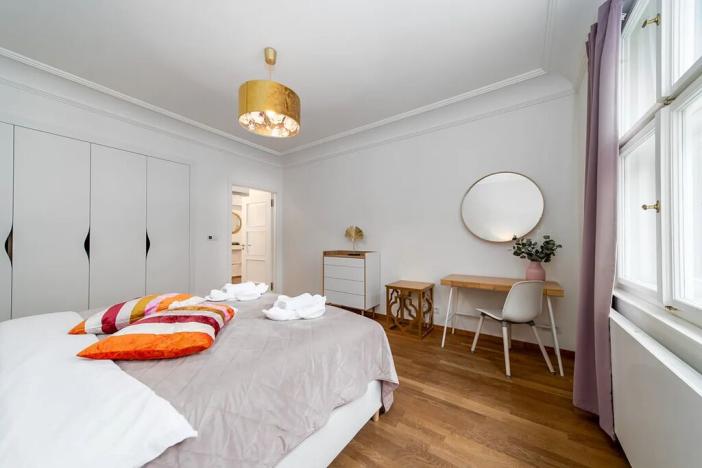 Prodej bytu 2+kk, Praha - Staré Město, Dlouhá, 72 m2