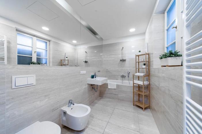 Prodej bytu 2+kk, Praha - Staré Město, Dlouhá, 72 m2