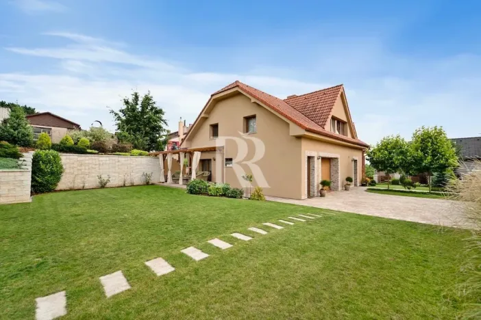 Prodej rodinného domu, Libčany, 280 m2