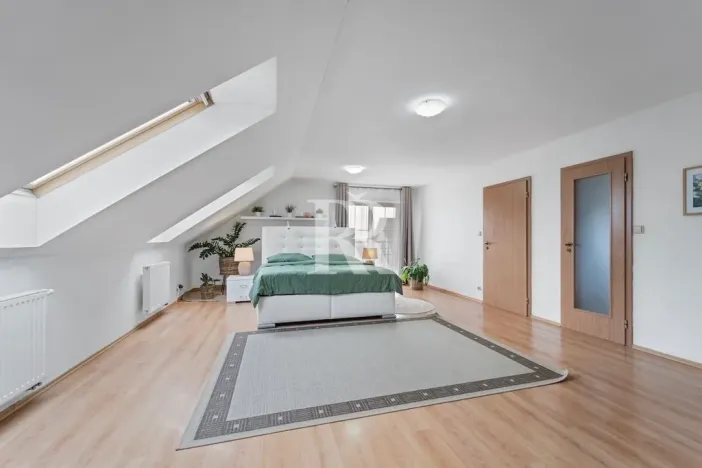 Prodej rodinného domu, Libčany, 280 m2