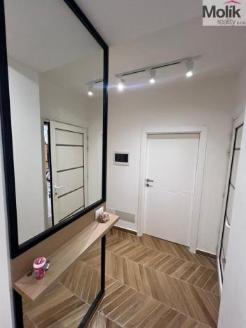 Prodej bytu 2+kk, Golem, 61 m2