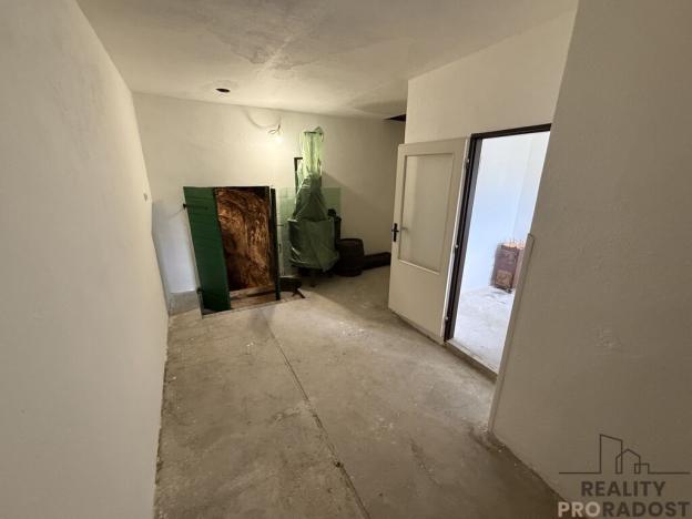 Prodej vinného sklepa, Hrušky, 35 m2