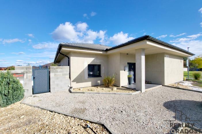 Prodej rodinného domu, Hrádek, 165 m2