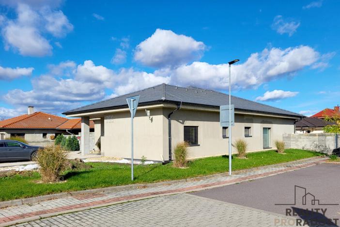 Prodej rodinného domu, Hrádek, 165 m2