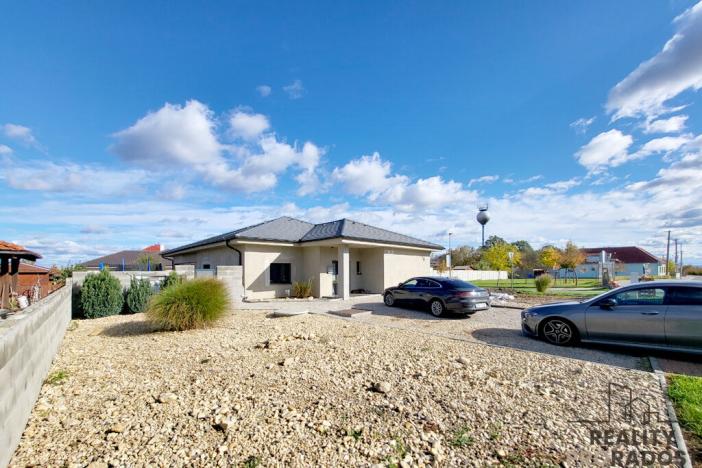 Prodej rodinného domu, Hrádek, 165 m2