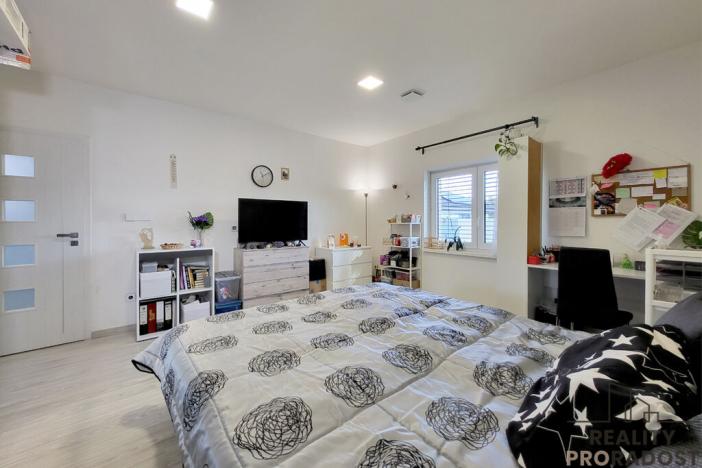 Prodej rodinného domu, Hrádek, 165 m2