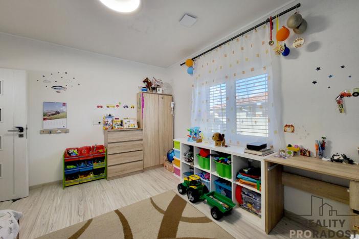 Prodej rodinného domu, Hrádek, 165 m2