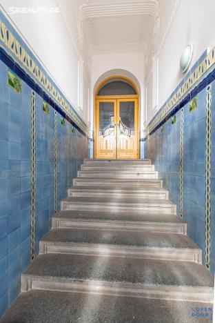 Pronájem bytu 2+1, Praha - Vinohrady, U Havlíčkových sadů, 90 m2