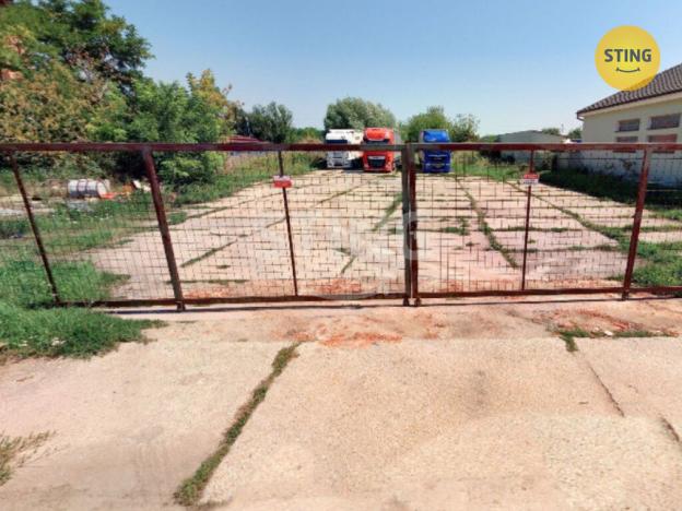 Prodej komerčního pozemku, Vracov, 3719 m2