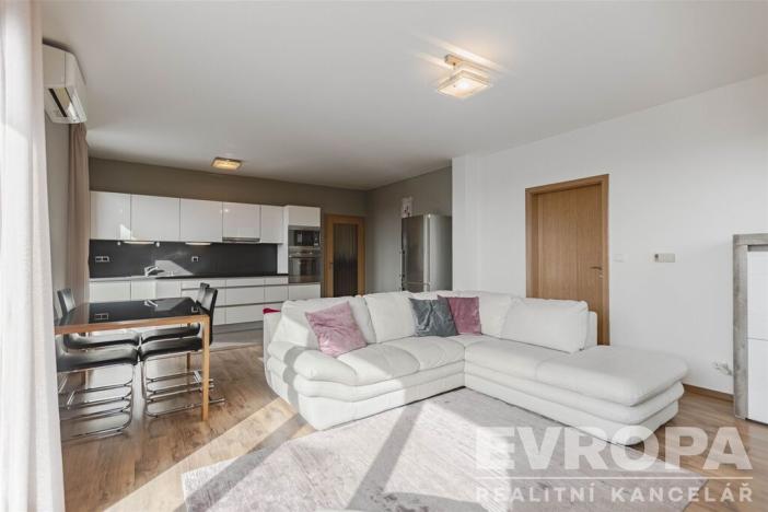 Prodej bytu 3+kk, Praha - Kobylisy, Ke Stírce, 77 m2