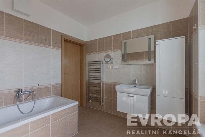 Prodej bytu 3+kk, Praha - Kobylisy, Ke Stírce, 77 m2