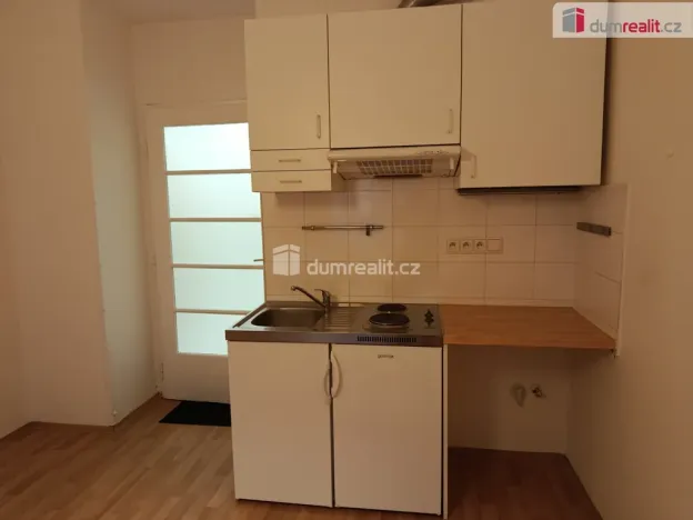 Pronájem bytu 1+kk, Praha - Strašnice, V předpolí, 25 m2