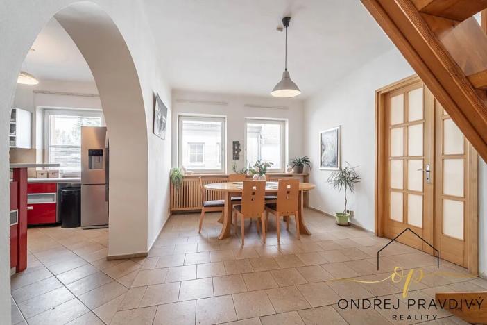 Prodej činžovního domu, Lety, Sokolská, 265 m2