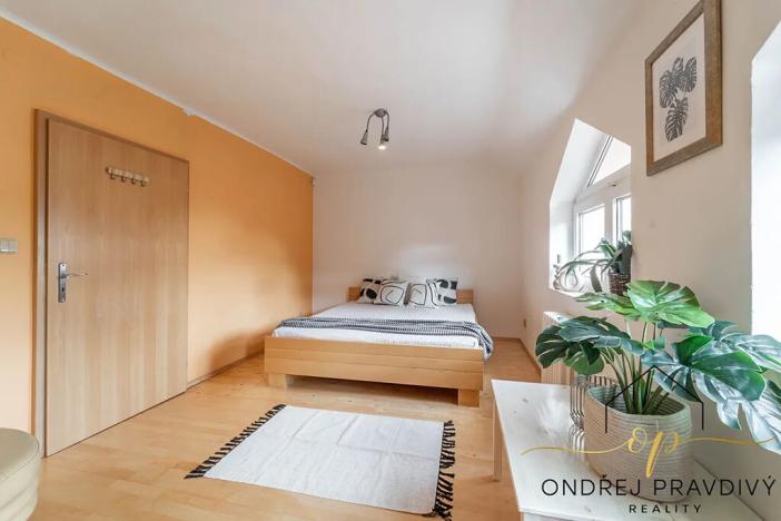 Prodej činžovního domu, Lety, Sokolská, 265 m2