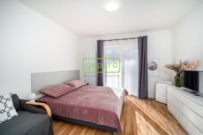 Pronájem bytu 1+kk, Praha - Libeň, Novovysočanská, 28 m2